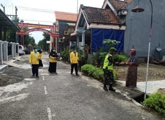 Sosialisasi Vaksin Door to Door Sasar Kecamatan Laren