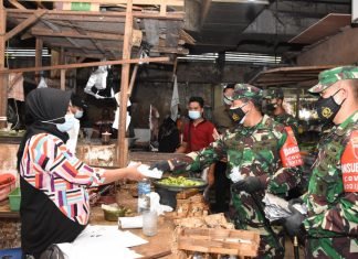 Di Perbatasan Gresik, Brigjen Herman Pantau Pelaksanaan PPKM