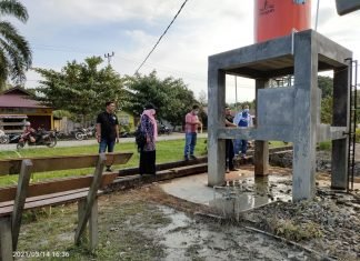 Aneh, Sumur Bor Warga Rangsang Barat Mengeluarkan Semburan Lumpur