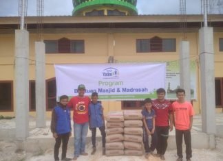 Rumah Yatim Berikan Bantuan untuk Pembangunan Masjid Nurul Huda Riau