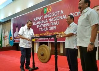 Ketum KONI Riau Emrizal Pakis Wafat, Gubri: Selamat Jalan Patriot Olahraga