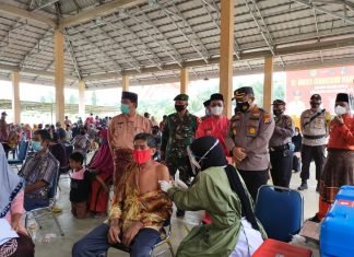 Antusias Masyarakat Desa Sialang Rindang Sangat Tinggi Untuk di Vaksin