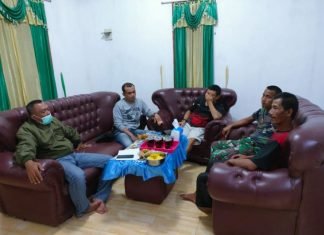 Jalin Silaturahmi, Komandan SSK TMMD ke-111 Kodim 0321 Rohil Sambangi Warga Setempat