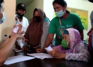 Serbuan Vaksinasi TNI Kodim 0321 Rohil, Wanita Tua Ikut Vaksin Covid 19
