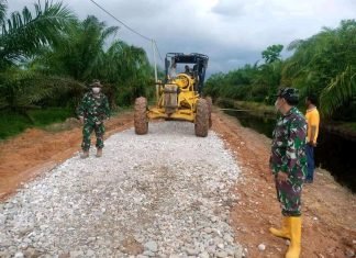 Pasi Intel Tinjau Pengerjaan Aukas di Suak Temenggung