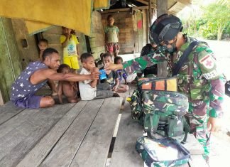 Door to Door Sosialisasikan Protokol Kesehatan di Perbatasan