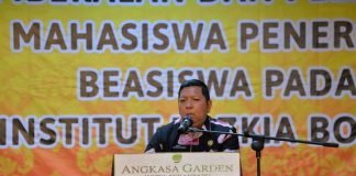 75 Penerima Beasiswa di Institut Agama Islam Tazkia Untuk Ciptakan SDM Handal