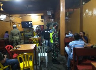 Aman Covid-19, Babinsa Laksanakan Gabungan Patroli dan Berikan Himbauan