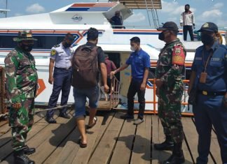 Babinsa Koramil 02/Tebing Tinggi Awasi Pelabuhan