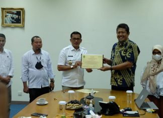 Wujudkan Program Strategis Bupati Pemkab Meranti Mulai Salurkan Beasiswa