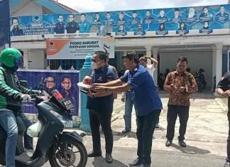 Milenial dan DPD Nasdem Kota Pekanbaru Berbagi Berkah di Hari Jum’at