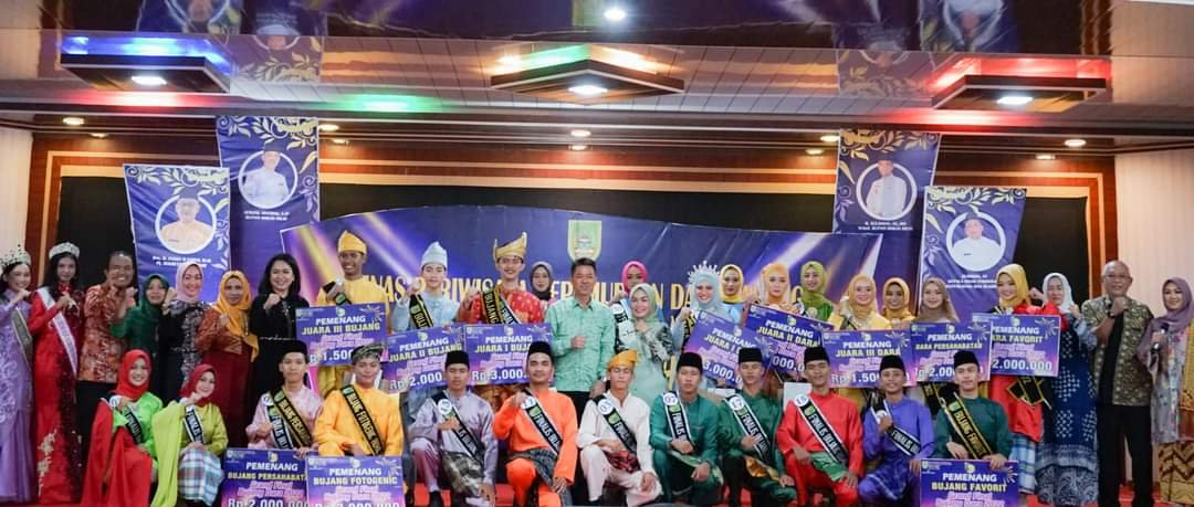 Bupati Secara Resmi Buka Grand Final Bujang Dan Dara Rohil Segmen News