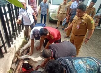 Disnakertran Riau Sebar 350 Kupon Daging Untuk Buruh dan Pegawai