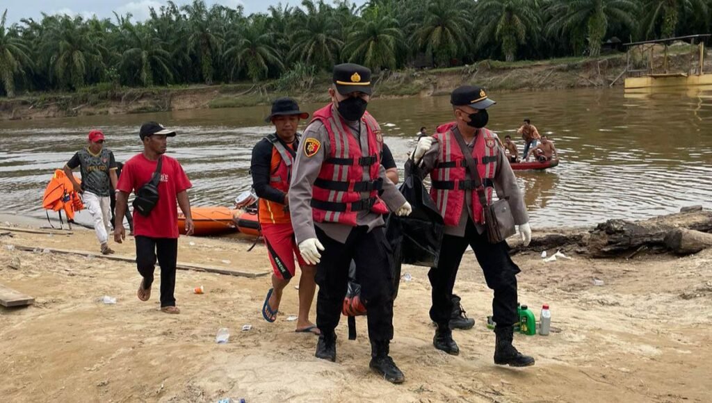 Dua Hari Pencarian, Balita Tenggelam Di Sungai Batang Lubuh Ditemukan ...