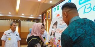 Buku Pertama Bunda Literasi Riau Hj Misnarni Syamsuar Diluncurkan