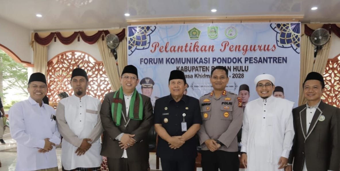 Bupati Rohul Hadiri Pelantikan Pengurus FKPP Rohul - Segmen News