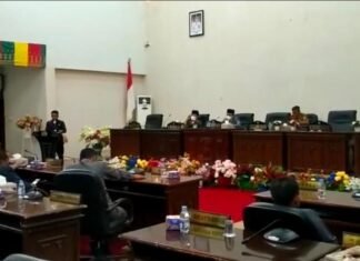 Nono Patria Pimpin Rapat Paripurna Penyampaian Laporan Pansus LKPJ
