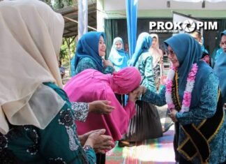 Katerina Susanti Herman Hadiri Pengukuhkan Ketua Pembina Posyandu di Kemuning