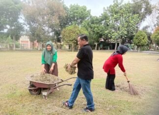 Camat Pagaran Tapah Darusalam Gelar Gotong Royong Bersama