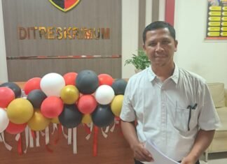 Hendra Saputra SPi SH membuat laporan di Mapolda Riau