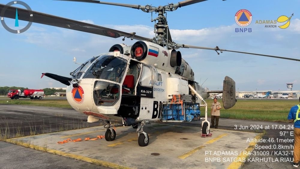 Helikopter Water Bombing Bantuan BNPB Tiba Di Riau - Segmen News