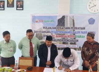 BRK Syariah Pasir Pengaraian Teken MoU Kerjasama Bersama Ponpes Bahrul Ulum