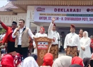 Ribuan Masyarakat Iringi Pendaftaran Anton – Syafarudin Poti di KPU Rohul