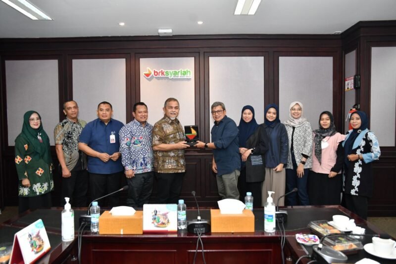 BRK Syariah Dukung Industri Kecil Menengah di Kegiatan Riau Berkain ...