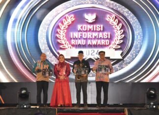 BRK Syariah Kembali Terima Penghargaan KI Award Menuju Informatif 2024
