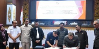 Rapat Paripurna Pengesahan APBD 2025