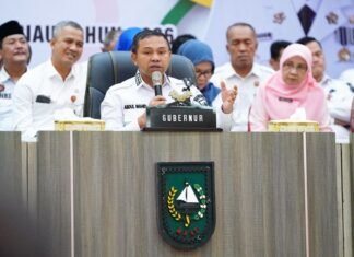 Gubernur Riau Sampaikan Visi Misi RPJMD, Sasar Pembangunan Hingga Nol Persen Kemiskinan
