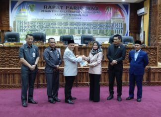 Bupati Rohil Sampaikan Ranperda RPJMD dan Rancangan Perubahan KUA PPAS 2025