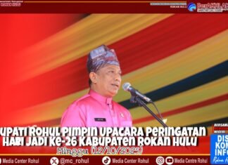 Bupati Anton Pimpin Upacara HUT Rohul ke-26 Ditengah Rintik Hujan