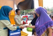 BRK Syariah Gandeng Dharma Wanita Gelar Bazar Sembako Murah untuk Warga Mentangor
