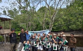 Mahasiswa KKN UNRI Pelatihan Pembibitan Mangrove