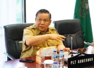 Gerak Cepat, Plt Gubri Segera Tangani Persoalan Banjir di Jalan Sudirman