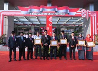 HUT ke-81 RI, BRK Syariah Apresiasi 83 Pegawai atas Pengabdian Puluhan Tahun