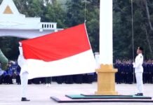 Ketua DPRD Inhil Iwan Taruna Hadiri Upacara HUT ke-81 RI di Lapangan Gajah Mada Tembilahan