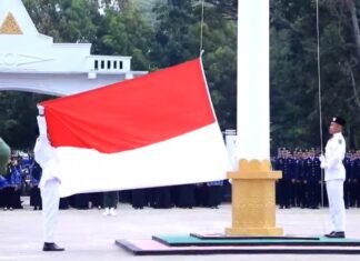Ketua DPRD Inhil Iwan Taruna Hadiri Upacara HUT ke-81 RI di Lapangan Gajah Mada Tembilahan