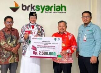 Apresiasi Prestasi Paskibraka Nasional Asal Inhil, BRK Syariah Salurkan Bantuan Biaya Pendidikan