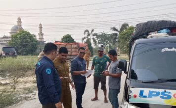 Modus Pakai Stiker LPS, 3 Angkutan Sampah Tanpa Izin Diamankan di Pekanbaru