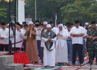 Ketua DPRD Inhil Iwan Taruna Hadiri Salat Istisqa Bersama Pemkab, Ajak Masyarakat Perkuat Doa dan Cegah Karhutla