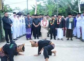 Bupati Kasmarni Minta Santri Kuasai Iptek Menuju Indonesia Emas